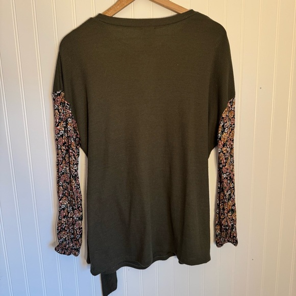 Daytrip Dusty Olive Floral Sleeve Side Tie Long Sleeve Women’s Size Medium - Picture 8 of 14